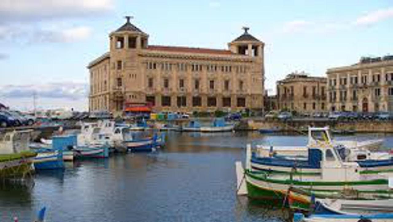 Come A Casa Syracuse Buitenkant foto